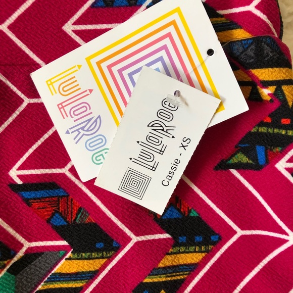 LulaRoe Cassie Skirt XS NWT - Picture 4 of 7